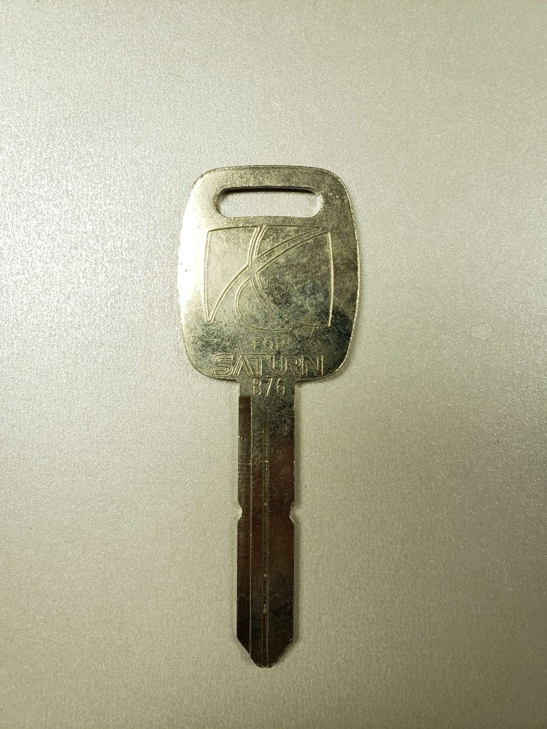 Non chip car key Saturn - No need to code the key