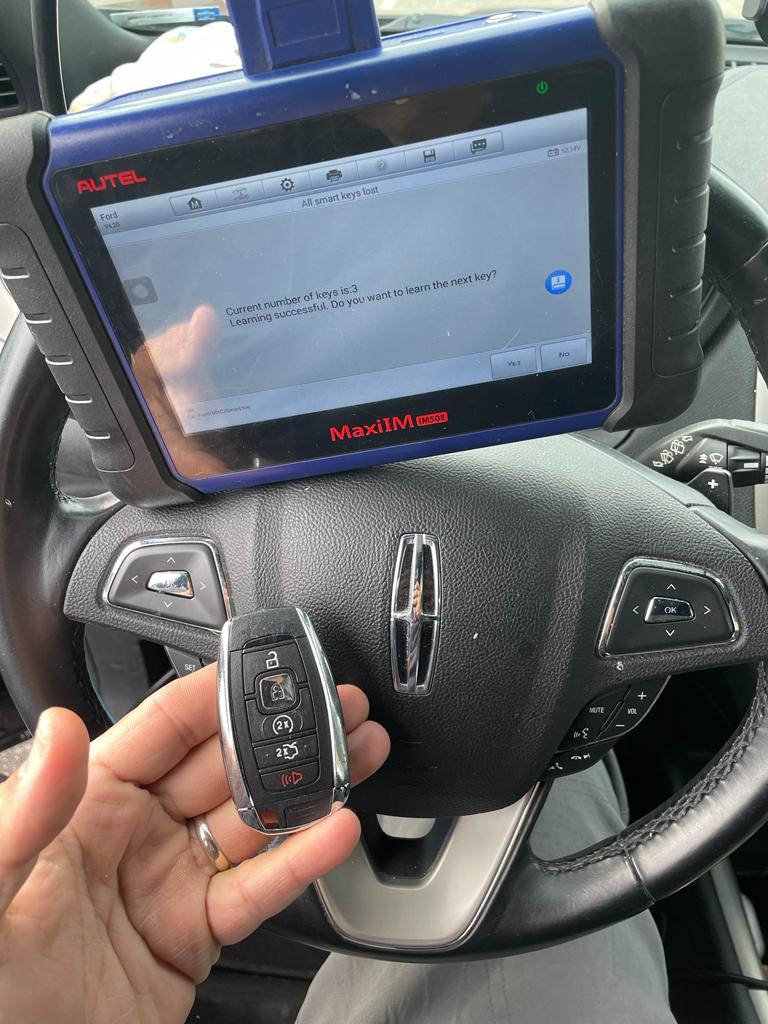 Lincoln key fob coding by an automotive locksmith in Rochester NY
